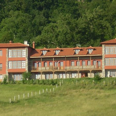 Escuelas De Fuentes Villaviciosa  Luaran gambar