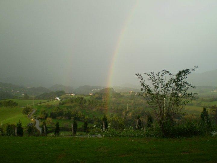 Escuelas De Fuentes Villaviciosa  Luaran gambar