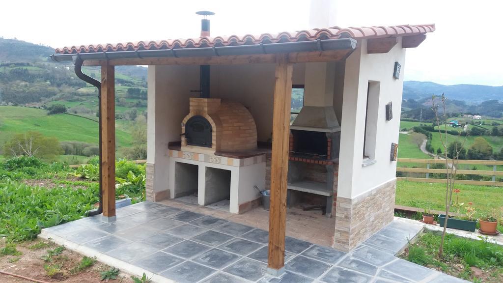 Escuelas De Fuentes Villaviciosa  Luaran gambar